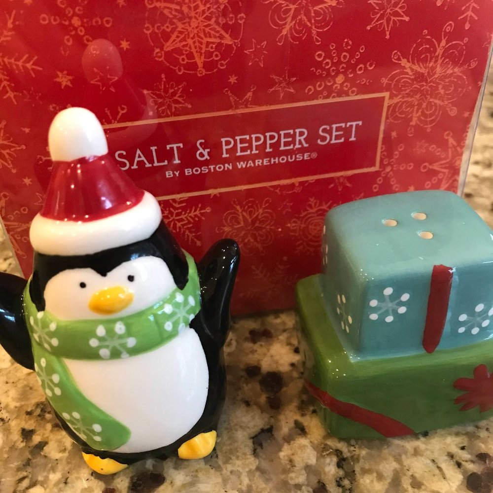 Christmas Holiday Penguin Salt and Pepper Shakers